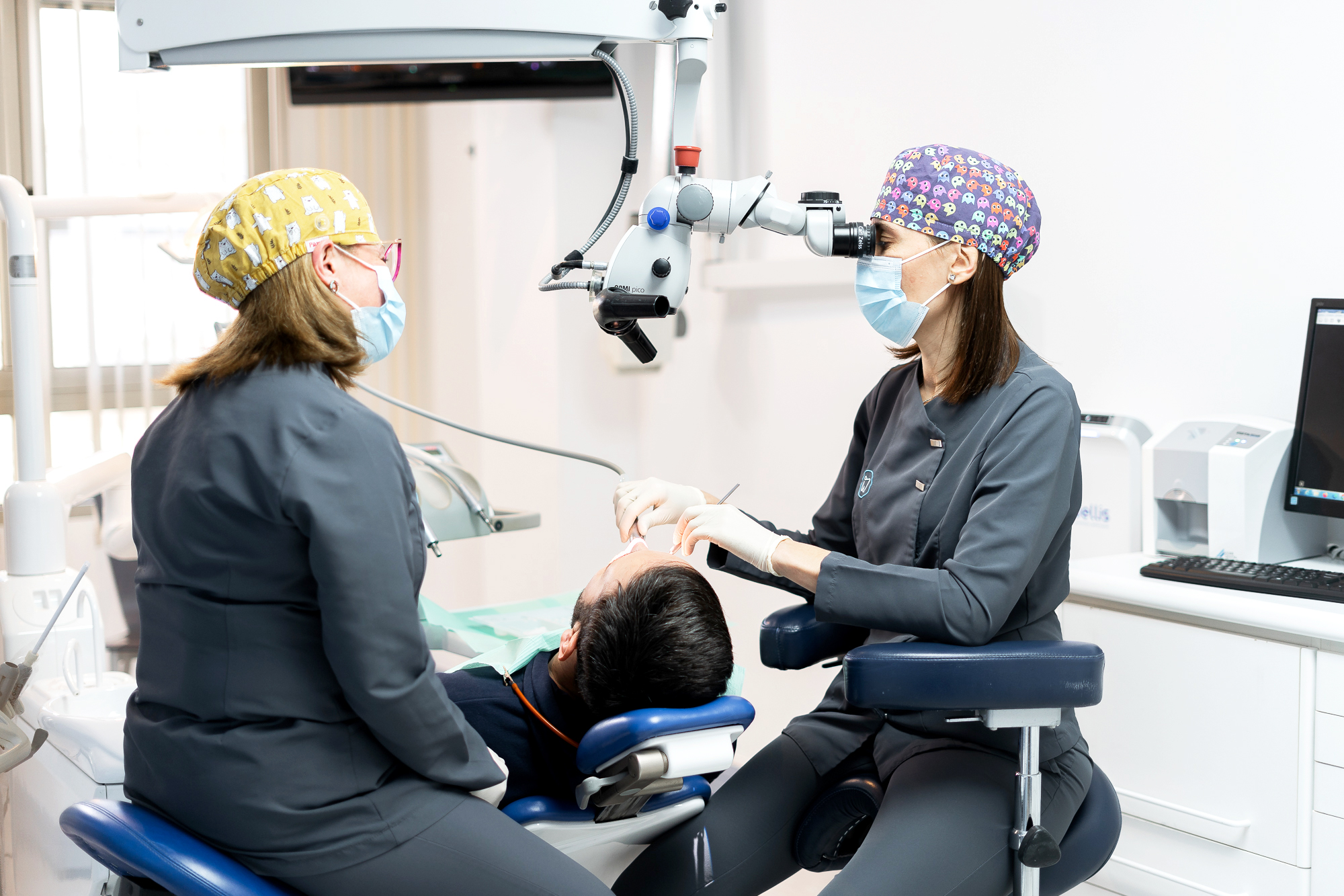 Microscopio en odontología